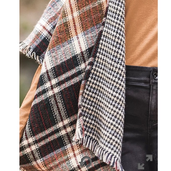 Plaid reversible ruana, beautiful intricate plaid pattern, bnwt - Picture 2 of 7